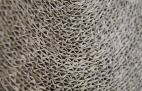 Tekstura falista - solidy i wytrzymały materiał opakowaniowy